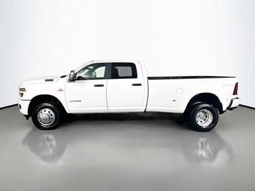 Bright White Clearcoat 2026 RAM 3500 Big Horn