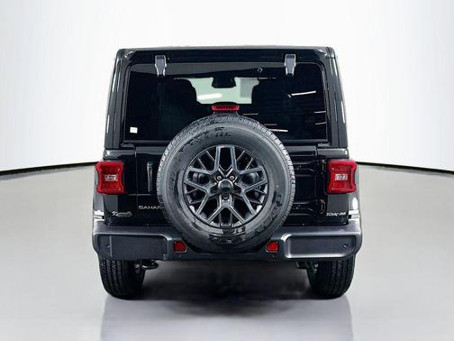 black clearcoat 2026 Jeep Wrangler 4-Door Sahara 4x4