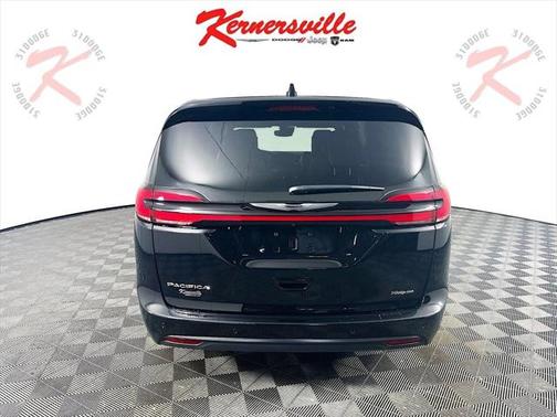 2025 Chrysler Pacifica L