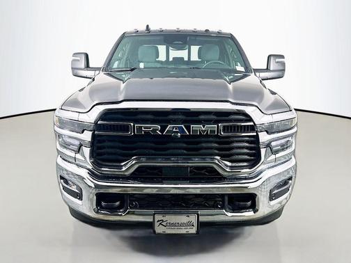 2026 RAM 2500 Tradesman Crew Cab 4x4 6'4' Box