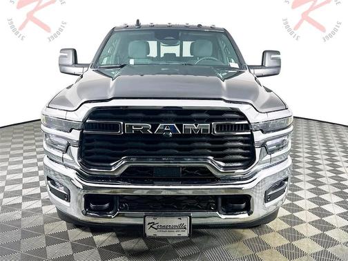 2026 RAM 2500 Tradesman Crew Cab 4x4 6'4' Box