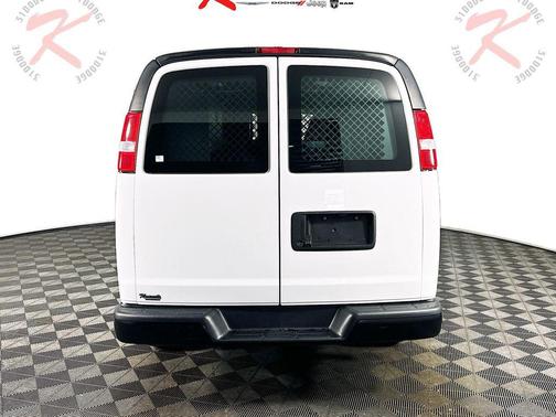 2023 GMC Savana 2500 Work Van