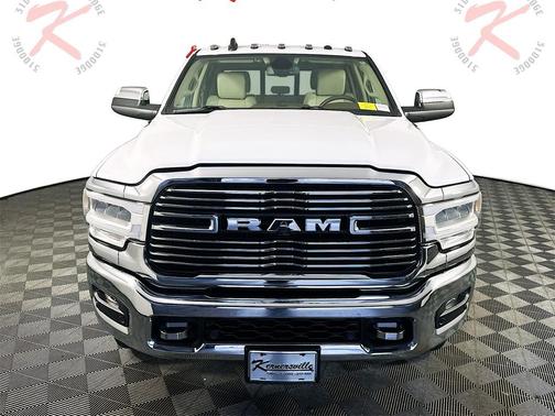 2020 RAM 3500 Laramie Crew Cab 4x4 8' Box