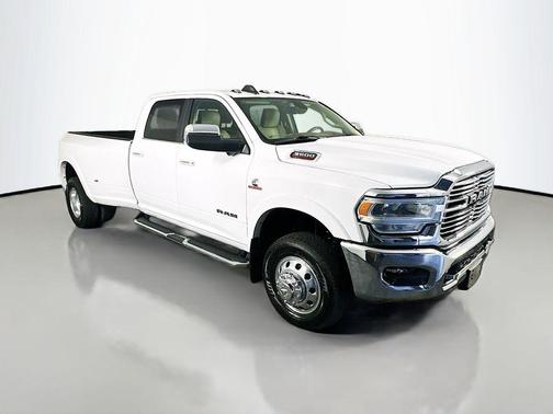 2020 RAM 3500 Laramie Crew Cab 4x4 8' Box