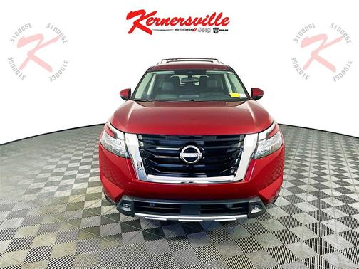 2022 Nissan Pathfinder SL 4WD