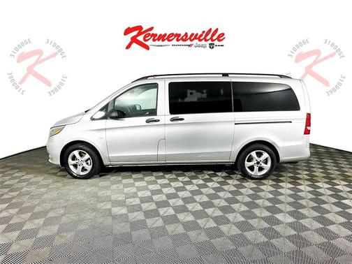 2016 Mercedes-Benz Metris Base
