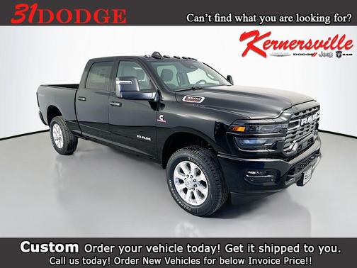 Diamond Black Crystal Pearlcoat 2026 RAM 3500 Big Horn Crew Cab 4x4 6'4' Box
