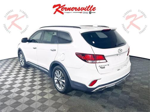 2017 Hyundai SANTA FE SE