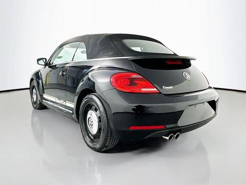 Black Uni 2013 Volkswagen Beetle 2.5L