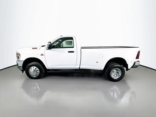Bright White Clearcoat 2026 RAM 3500 Tradesman Regular Cab 4x4 8' Box