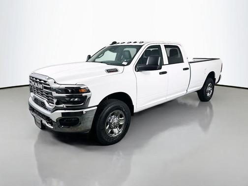 Bright White Clearcoat 2026 RAM 2500 Tradesman Crew Cab 4x2 8' Box