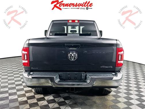 2024 RAM 3500 Tradesman Crew Cab 4x4 6'4' Box