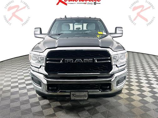 2024 RAM 3500 Tradesman Crew Cab 4x4 6'4' Box