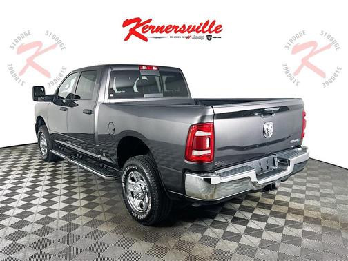 2024 RAM 3500 Tradesman Crew Cab 4x4 6'4' Box