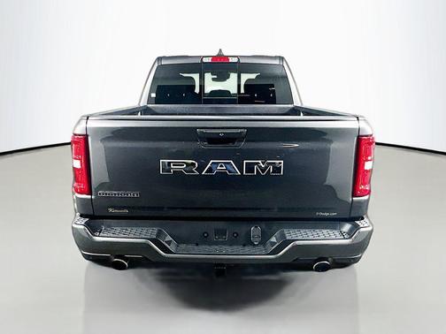 Granite Crystal Metallic Clearcoat 2025 RAM 1500 Big Horn/Lone Star