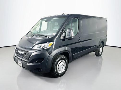 Black Clearcoat 2026 RAM ProMaster 1500 Low Roof