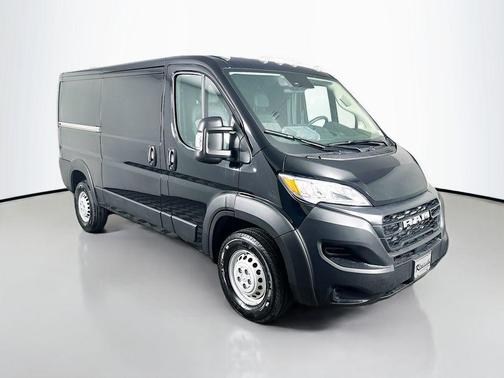 Black Clearcoat 2026 RAM ProMaster 1500 Low Roof