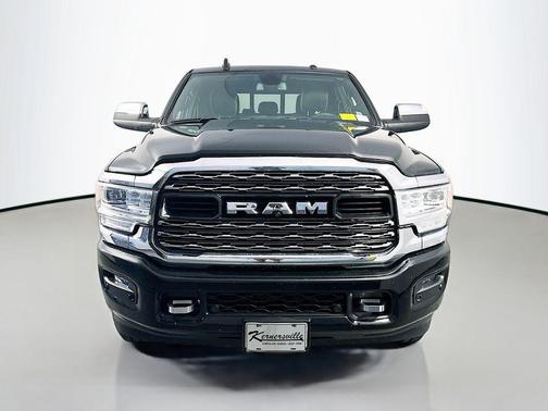 Diamond Black Crystal Pearlcoat 2022 RAM 2500 Limited Mega Cab 4x4 6'4' Box