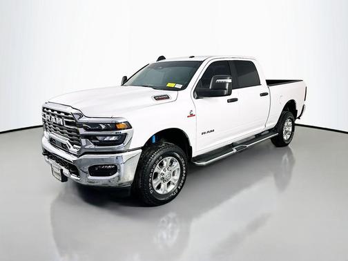 Bright White Clearcoat 2025 RAM 2500 Big Horn Crew Cab 4x4 6'4' Box