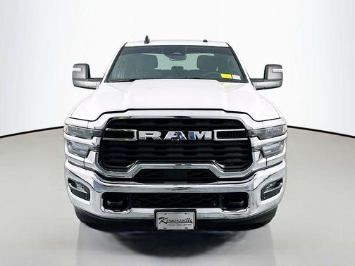 Bright White Clearcoat 2025 RAM 2500 Big Horn Crew Cab 4x4 6'4' Box