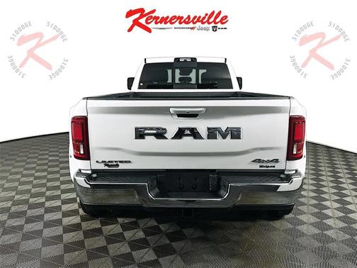 2025 RAM 3500 Limited Crew Cab 4x4 8' Box