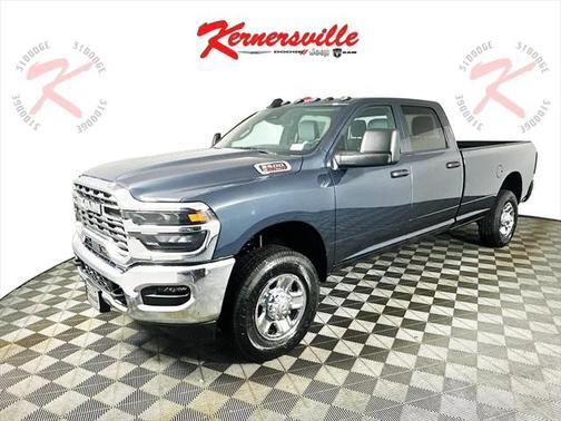 2025 RAM 2500 Tradesman Crew Cab 4x4 8' Box