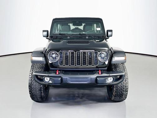 Black Clearcoat 2026 Jeep Wrangler Rubicon