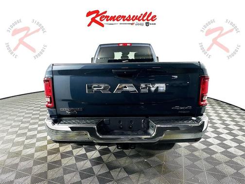 2025 RAM 2500 Big Horn Crew Cab 4x4 8' Box