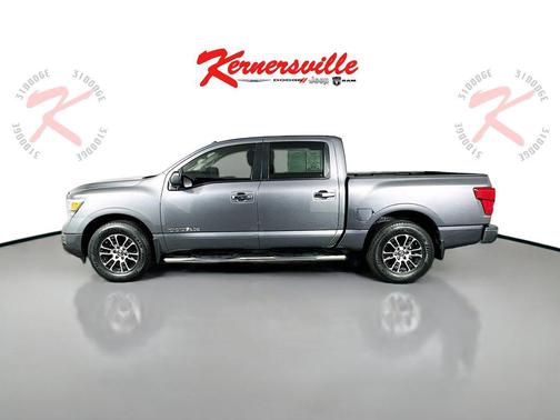 2021 Nissan Titan SV