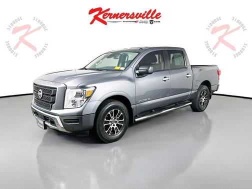 2021 Nissan Titan SV