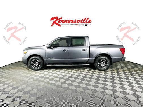 2021 Nissan Titan SV