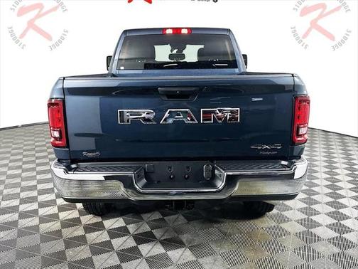 2025 RAM 2500 Tradesman Crew Cab 4x4 6'4' Box
