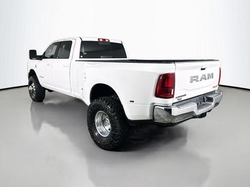 2025 RAM 3500 Laramie Crew Cab 4x4 8' Box