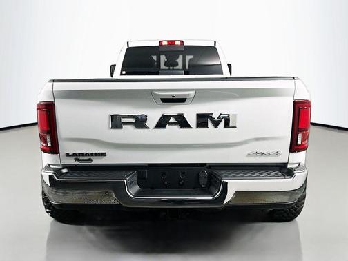 2025 RAM 3500 Laramie Crew Cab 4x4 8' Box
