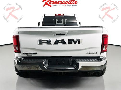 2025 RAM 3500 Laramie Crew Cab 4x4 8' Box