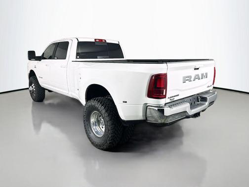 Bright White Clearcoat 2025 RAM 3500 Laramie Crew Cab 4x4 8' Box