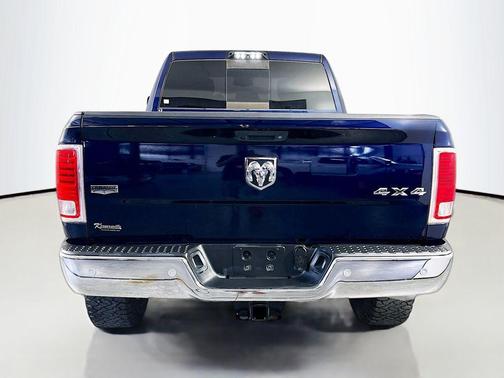 True Blue Pearlcoat 2018 RAM 2500 Laramie Crew Cab 4x4 6'4' Box