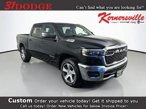 Diamond Black Crystal Pearlcoat 2026 RAM 1500 Tradesman