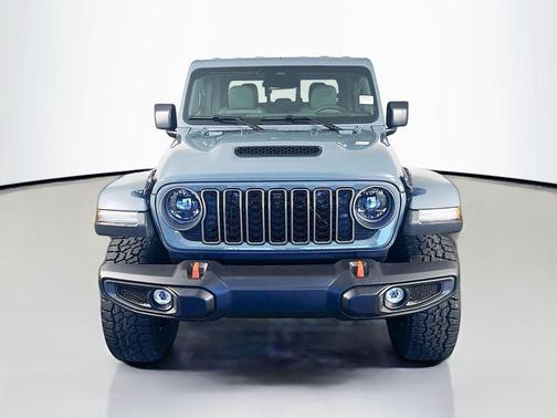 Anvil Clearcoat 2026 Jeep Gladiator Mojave 4x4