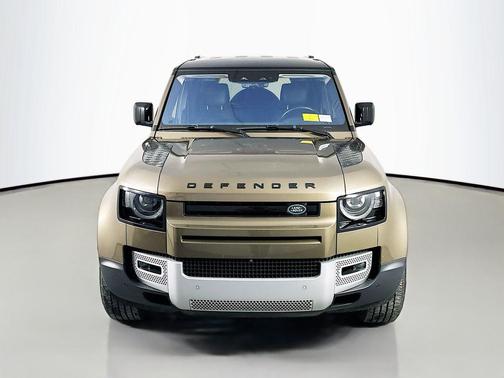 2020 Land Rover Defender 110 SE