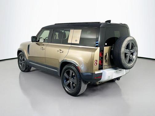2020 Land Rover Defender 110 SE