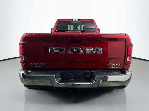 Molten Red Pearlcoat 2026 RAM 2500 Laramie Crew Cab 4x4 8' Box