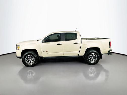 Desert Sand Metallic 2021 GMC Canyon AT4