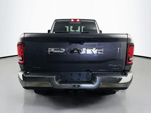 2026 RAM 3500 Tradesman Crew Cab 4x4 8' Box