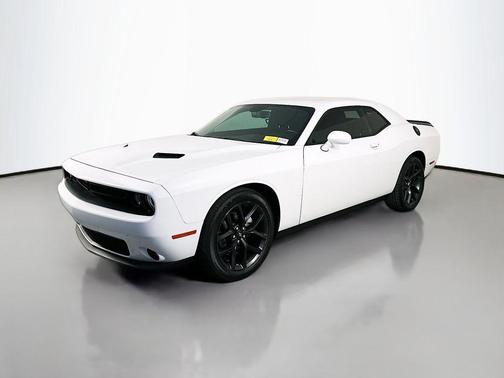 White Knuckle Clearcoat 2022 Dodge Challenger SXT