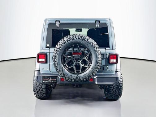 Anvil Clearcoat 2025 Jeep Wrangler Willys