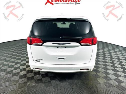 2018 Chrysler Pacifica Touring