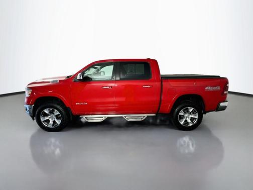 Flame Red Clearcoat 2022 RAM 1500 Laramie