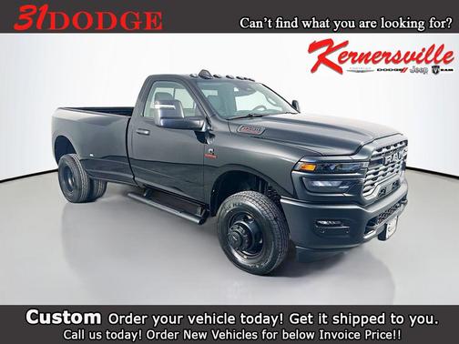 Diamond Black Crystal Pearlcoat 2026 RAM 3500 Tradesman Regular Cab 4x4 8' Box