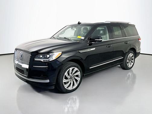 INFINITE BLACK 2023 Lincoln Navigator Reserve